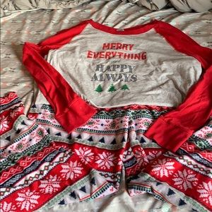 🟢 5/$20 Holiday Pajama Set